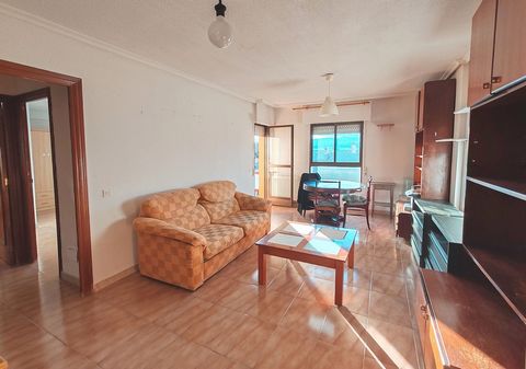 Unique opportunity! Spacious apartment in La Cerca, Collado Villalba Are you looking for a spacious apartment with a terrace and incredible views in an urbanization with a pool and green areas? It is also for sale below the official appraisal price! ...