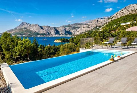 Marvellous new modern villa on Omis riviera just 60 meters from the beach and only 2 km away from Omiš. In the immediate vicinity there are numerous beaches, bars, restaurants, shops... Magnificent sea views are opening from the windows and terraces ...