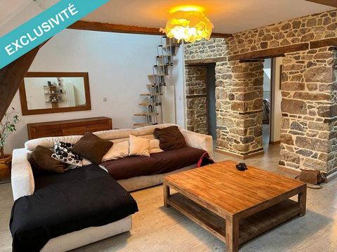 Located in the charming town of Guingamp (22200), this atypical apartment is ideally positioned close to schools, high schools, colleges and nurseries, thus offering a practical living environment for families. The city environment offers a dynamic a...