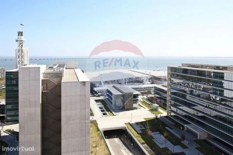O Edificio Panoramic é composto por 3 edifícios, sendo dois deles para habitação e o outro de escritórios. O complexo situa-se numa avenida nobre da Expo, no centro empresarial de Lisboa, a 5 minutos do aeroporto. A localização, o conceito assim como...