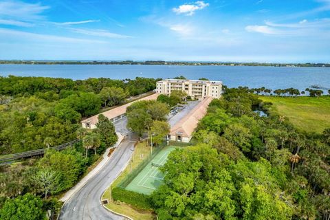 Welcome to Laguna Vista in conveniently located Rockledge Florida where luxury living meets unparalleled convenience. This exquisite residence offers a harmonious blend of modern elegance and breathtaking views of the Indian River, especially from th...