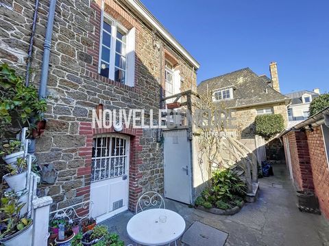 Nouvelle Demeure offers you this rare and atypical property for sale. Located in the heart of Paramé 2 steps from the beaches and shops, this townhouse will offer you several possibilities. In a small condominium, this property is distributed over 3 ...