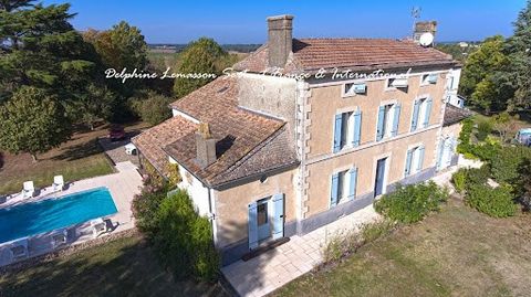 Step into elegance and luxury with this exquisite 19th-century Maison de Maître, nestled in the heart of a picturesque village just 6 kilometers from Duras. Enjoy the convenience of strolling to the bakery, pharmacy and grocery store. Key Features: -...