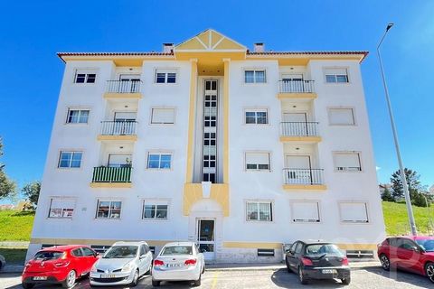 Fantastic 1-bedroom apartment with balcony and storage in the center of Paio Pires. Located near the Municipal Market of Paio Pires, various commercial spaces, services, and restaurants, as well as schools, transportation, and the Municipal Pool, thi...