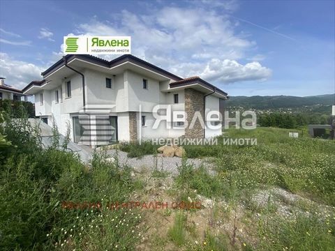 Reduced price by 20 000 Euro!Yavlena offers a newly built two-storey house, Delta Hill complex, on the southern slope of Vitosha Mountain. Layout on the first level: entrance hall, living room with dining and kitchen area, toilet, storage, stairs to ...