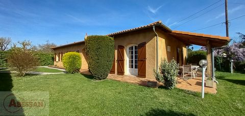 FOR SALE - MURET (31600) HAUTE-GARONNE (31) - T6 house of 145 m2 on one level and more than 1000m² of land. Located in the Peyramond district, quiet in a dead end street and close to the city center and all its amenities (shops, schools, college, tra...