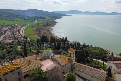 This historic villa is located in the most beautiful point of Lake Trasimeno from which you can enjoy a breathtaking view. The villa was built around the middle of the 19th century and presents various testimonies of the time. It was the home of Guid...