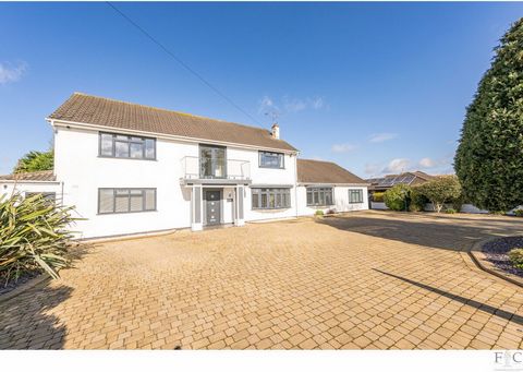 ‘A centrally located, contemporary home with swimming pool’ Established and private The White House is elegantly bordered by landscaped gardens that create a spacious half an acre of grounds surrounding the property, set well back from Cosby Road in ...