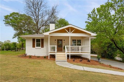 Get all of the charm of a 1950’s bungalow with today’s modern conveniences, all in a great Smyrna location! This home has been completely renovated, inside and out, beginning with the freshly poured and expanded driveway, fresh sod, fresh landscaping...