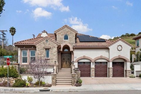 Stunning home built in 2018 in the prestigious Lonestar Estates located in Thousand Oaks, California. At four bedrooms, four full baths, one half bath and an office suite, this home will more than comfortably accommodate! This home is a single story ...