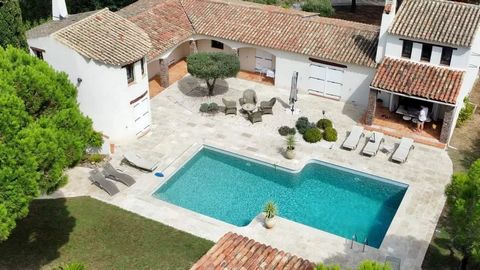 Cote d'Azur, in Roquebrune sur Argens, discover this beautiful bastide full of character with own pool and tennis courts! Located 5 min from the village a stunning and totally charming property and renovated property in a completely calm, private and...