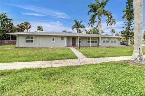 Immerse yourself in the allure of riverfront living just a stone's throw away from the scenic Caloosahatchee River. Nestled in the highly sought-after Twin Palm Estate area, this home is ideally positioned in a well-established neighborhood on the ri...