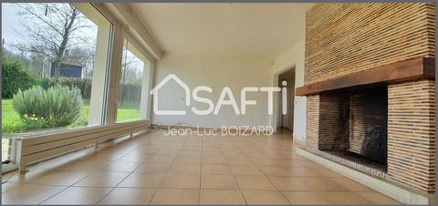 Jean Luc BOIZARD, your SAFTI Real Estate Advisor presents to you: in Lisieux 2 minutes from the CITY CENTER, 1H50 FROM PARIS, 30 minutes from DEAUVILLE TROUVILLE HONFLEUR, this traditional house of 143 m² stands out for its immediate proximity to the...
