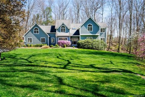 Chappaqua Schools! Spectacular Grand Colonial! Commanding Presence! Exquisite and Private! A distinctively designed Post-Modern Colonial built in 1993. This elegant 4 bedroom, 3.5 bath, 2-offices residence was beautifully and totally renovated in 201...