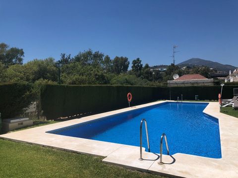 New to the market! Fabulous 3 double bedroom family townhouse in a small private community in the established area of Lomas de Colorado, Nueva Andalucia. Located strategically near schools, supermarkets, banks, pharmacy's, restaurants and perfec...