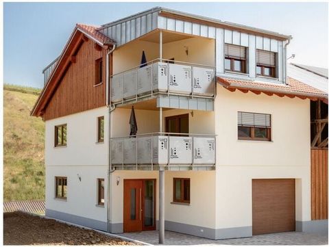 The Tenne holiday apartment on the 1st floor, the former barn, is very spacious at 66m². (The name Tenne is derived from the interior of the barn). The tiled apartment is flooded with light. The bedroom has a 1.80 x 2.00 m large, comfortable bed and ...