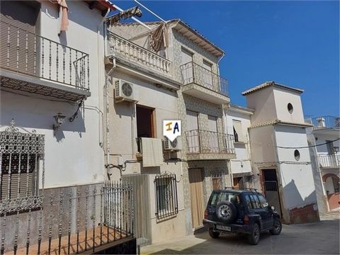 This 118m2 built townhouse is located in the heart of the lovely village of Castil de Campos, in the province of Córdoba, Andalucia, Spain. Priced to sell at just 36K this 3 bedroom property with a sun terrace, patio, air conditioning, electricity an...