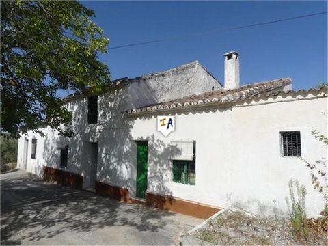 EXCLUSIEF voor ons. Verlaagd tot 48K. Deze grote vrijstaande Cortijo-woning met 4 slaapkamers en 4 slaapkamers is gelegen op een verhoogde locatie aan de rand van het dorp Sabariego in de provincie Jaen in Andalusië, Spanje, dicht bij de stad Alcaude...