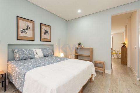 Apartamento en Venta, en planta baja estilo loft, con exclusiva terraza de 5m2 con cocineta reformado en 2021. Contrato de arrendamiento vigente hasta el 31 de octubre de 2024. Condominio = 20. Cerca de las Piscinas del Ginásio Clube Português / Junt...