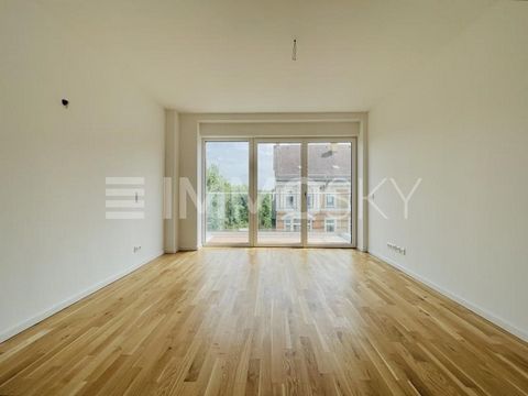 Met trots presenteren wij u een exclusief aanbod van zeven uitzonderlijke appartementen in een opmerkelijk wooncomplex. Deze eersteklas units bieden een moderne en comfortabele leefomgeving die niets te wensen overlaat. Elk appartement overtuigt met ...