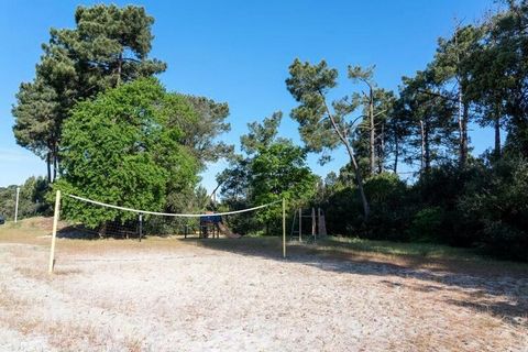 Idealmente situato sulla punta del Médoc, tra l'estuario della Gironda e l'oceano, il Résidence Les Alcyons*** vi accoglie nella cornice naturale del Verdon sur Mer. Una destinazione ricca di paesaggi diversi: paludi, foreste, spiagge dell'estuario, ...