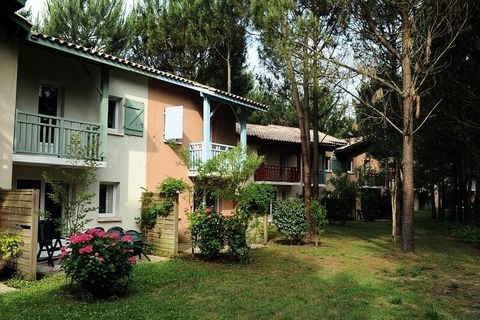 De residentie Le Domaine du Golf de Pinsolle, gelegen aan de rand van de golfbaan, dicht bij de stranden en het zeemeer van Etangs, is de perfecte plek voor een vakantie in Soustons. Gelegen in een bijzonder groen dennenbos, biedt dit vakantiehuis in...