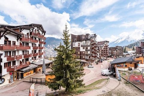 Prachtige accommodatie van 39 vierkante meter gelegen in à Courchevel. Array Het appartement is 39 vierkante meter, heeft een gemeubileerd BALKON. met een prachtig uitzicht over de vallei, gelegen op de 1e verdieping met LIFT en instapklaar. geschikt...