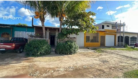 . Cozy house for sale in the city of Estelí, located in Urbanización Villa Vieja from the main entrance 4c to the north 1/2C to the west, surrounded by nature and tranquility. This property has a large land area of 160 M2, with a functional built are...