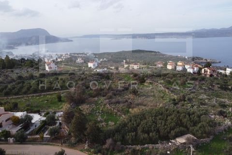 Atemberaubendes Grundstück am Meer zum Verkauf in Chania, Kreta Unschlagbare Aussicht und erstklassige Lage Entdecken Sie die perfekte Leinwand für Ihr Traumhaus mit diesem außergewöhnlichen Grundstück im erhöhten Dorf Kokkino Chorio, nur 1,5 km von ...