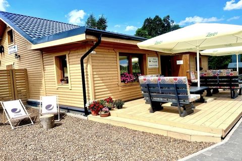 Maisons en bois confortables toute l'année à Duszniki Zdrój. Les maisons sont situées sur une colline surplombant le panorama d'une partie de la ville. Chaque maison dispose de : 2 chambres avec lits doubles, un séjour entièrement équipé (canapé conv...