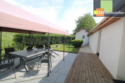 Chaussin (Jura - 39120) near, large and comfortable house for sale, very well maintained, 9 rooms, 7 bedrooms, 295m² of living space, beautiful rear terrace on a 780m² plot of land not overlooked. Ground floor: well-equipped kitchen opening onto 37m²...