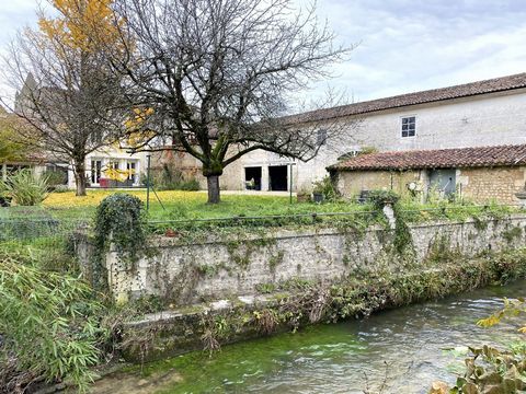 Two stone village houses, recently renovated with great taste and style, form with their outbuilding, their inner courtyard, on the edge of a small stream, an exceptional property on 1450 m2 of land in this small village with all amenities. Depending...