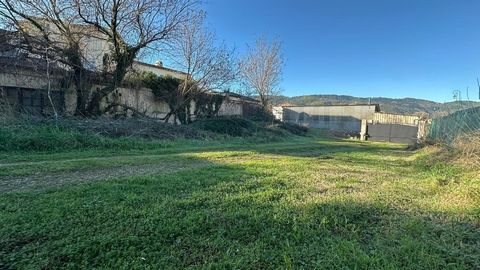 LA ROQUETTE SUR SIAGNE TERRAIN A BATIR 963 M2
