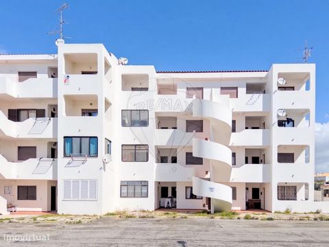 T1 à Galé à vendre ! Ce charmant appartement d’une chambre est situé sur la plage de Galé, à Guia à Albufeira, Algarve ! Avec une vue sur la mer et un emplacement privilégié à proximité des plages (9 min à pied) et des services de proximité, cet espa...