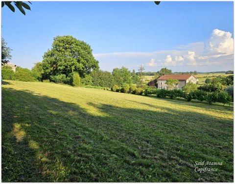 Proche de THAON LES VOSGES à VILLONCOURT, à vendre terrain à bâtir de 2163m², . Sans vis à vis , entouré de nature. Non viabilisé, il peut convenir à tout type de plan. A 15km d'Epinal et à 8km de Thaon les Vosges Les honoraires sont à la charge du v...