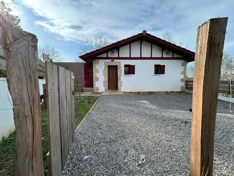 House built in 2023 in the municipality of Biriatou. It is a single-story T4 type, including an entrance, a living/dining room with a pellet stove, a fully equipped semi-open kitchen leading to a pleasant garden and terrace, a shower room, and a sepa...