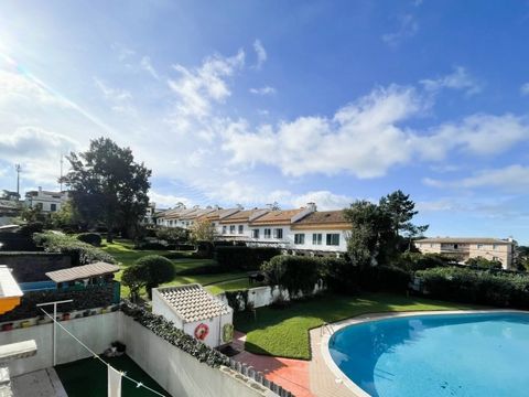 We present this magnificent rustic style house, located in the charming town of Sesimbra, which combines traditional charm with the comfort and sophistication of modern finishes. This 3-bedroom property has the following main features: - Type: 3-bedr...