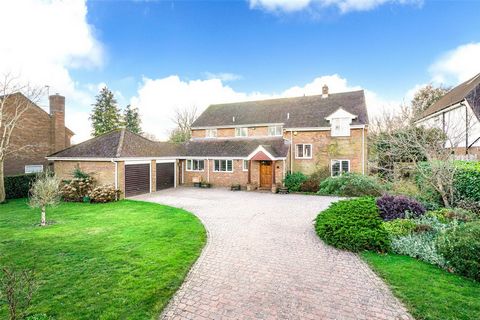 Set in the sought-after West Common area of Harpenden, this beautifully presented five-bedroom detached home offers an ideal blend of space, comfort, and modern family living. Upon entering, you are welcomed by a spacious and inviting layout, featuri...