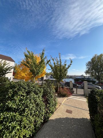 APPARTEMENT SUR LES QUAIS DE SEINE A CONFLANS ST HONORINE !!!!!