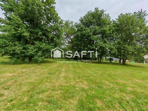 Centre bourg, beau terrain de 1311 m²