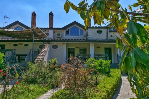 This beautiful holiday home in San Cipriano Picentino with 2 bedrooms is perfect for couples on a romantic getaway. This accommodation welcomes 4 guests, and it also has a shared swimming pool which overlooks the breathtaking hills nearby. The countr...