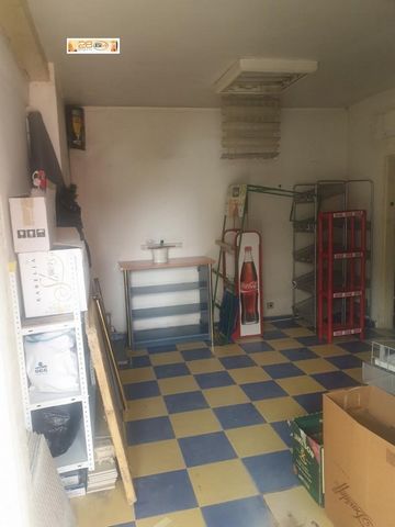 SHOP - Dabnika, private, high-rise building, 67 sq.m., consists of a commercial part - 30 sq.m., warehouse - 15 sq.m., office - 15 sq.m. and two bathrooms - 7 sq.m., the rooms can be united, flooring - terracotta, walls - latex, good condition, good ...