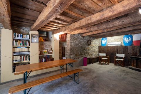 In der historischen mittelalterlichen Stadt von Serignana, am Rande des Nationalparks Casentino, sind diesen schöne Appartements perfekt geeignet für Ihren Urlaub in der Toskana. Umgeben von unberührter Natur, liegt das Ferienhaus bewahrt unter die M...