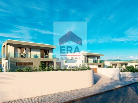 Excellent villa contemporary architecture with 3 bedrooms and an office. One bedroom at floor level. A suite on the 1st floor with access to the 15.30 sq.m. terrace. Living room and kitchen in open space. Kitchen equipped with hob, oven, extractor fa...