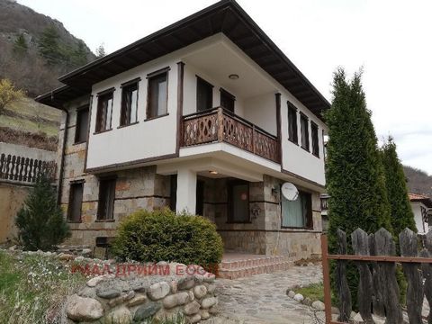 ТЕЛ.: ... , 0301 69999/OFFER FOR SALE ATTRACTIVE HOLIDAY PROPERTY в RHODOPE VILLAGE SMILYAN, NAMELY a TWO-STOREY SOLID HOUSE в RESTAURANT, LAKE FOR SPORT FISHING, ETC. 2 км от VILLAGE CENTRE и 15 км. От границы FUTURE border CHECKPOINT-RUD-OEM/XANTHI...