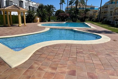 Ce bel appartement dans une maison de vacances est un endroit merveilleux pour passer quelques jours dans un environnement relaxant. Il y a une piscine commune pour des baignades rafraîchissantes. Vous disposez également d'une terrasse donnant sur le...