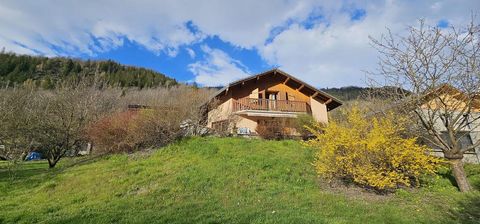 It is quiet, at the foot of the large ski areas and in the immediate vicinity of all amenities, shops and schools for your children, that we discover this beautiful villa with a contemporary tone of 152 m² offering beautiful benefits and impeccable f...