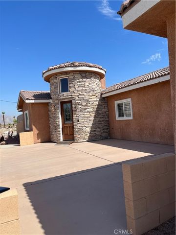 4 Bedrooms /2 Bathrooms home, Tile Entry Kitchen & living area, Granite counters Kitchen laundry room, Master bedroom, walk-in closet. inside laundry room with sink, covered patio, lost R.V. parking , two car attached garage. cul-de-sac,