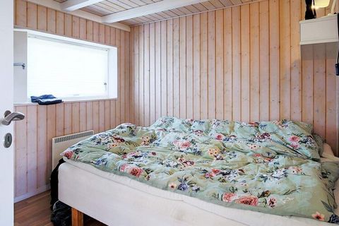Holiday home located just around the corner to the water, shopping, restaurants and the ferry to Sejerø by Havnsø Strand. The cottage contains three bedrooms and a large loft. There are two bathrooms and utility room with washing machine and sink. Fr...
