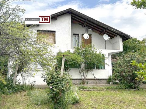 TM IMOTI sells a house with a yard in the village of Karanovo. 8 km. from Nova Zagora and 25 km. from Stara Zagora. The house is massive, it has an added summer kitchen and service rooms. It consists of two bedrooms, a living room with a kitchen, a b...